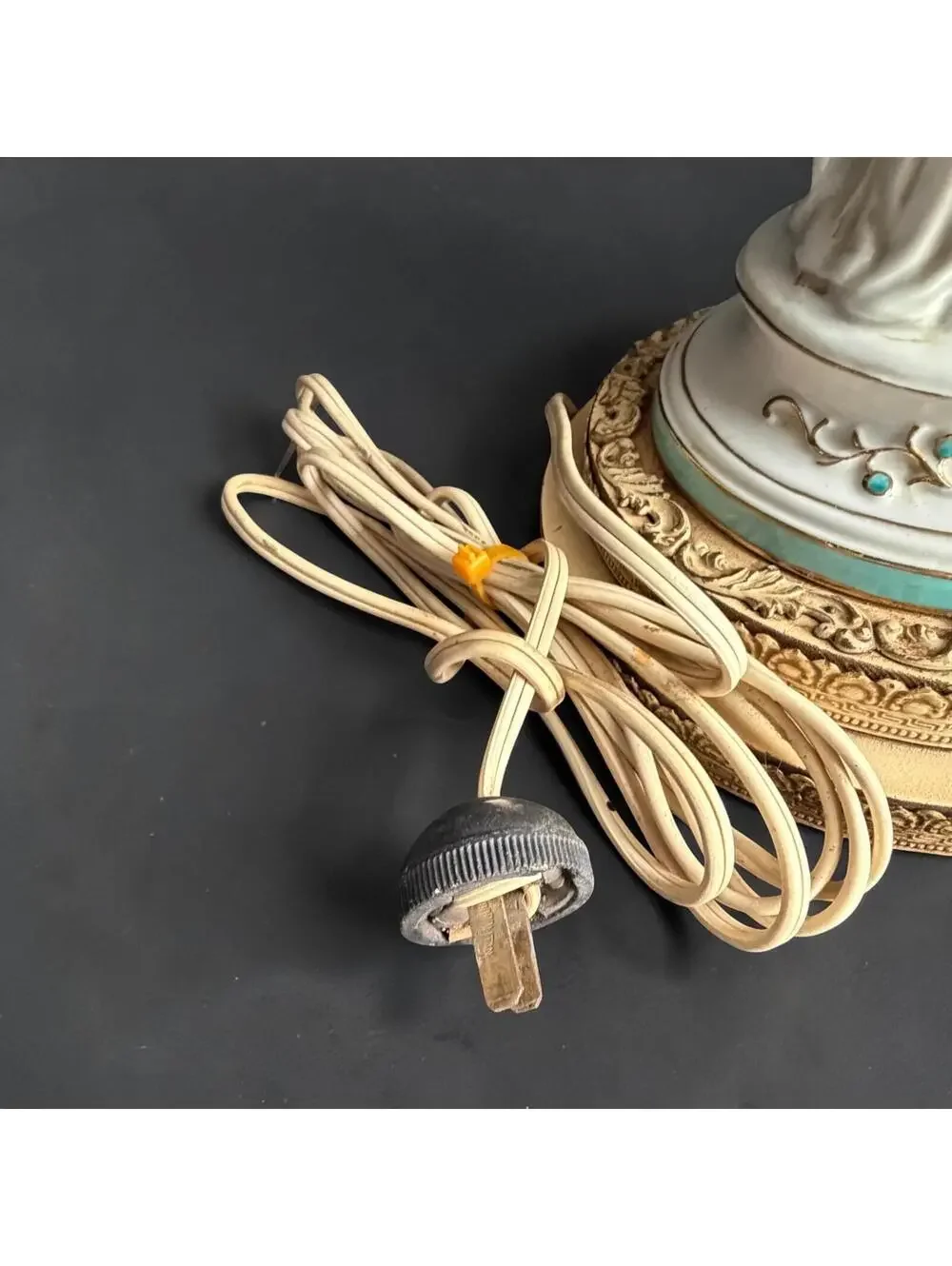 Set of 2 Vintage Classical Greek Goddess Table Lamps 28